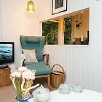 Vakantiehuis Nature With Terrace By Gudena