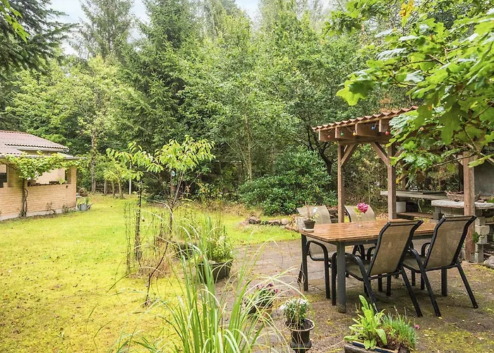 Nature With Terrace By Gudena Vakantiehuis Roe